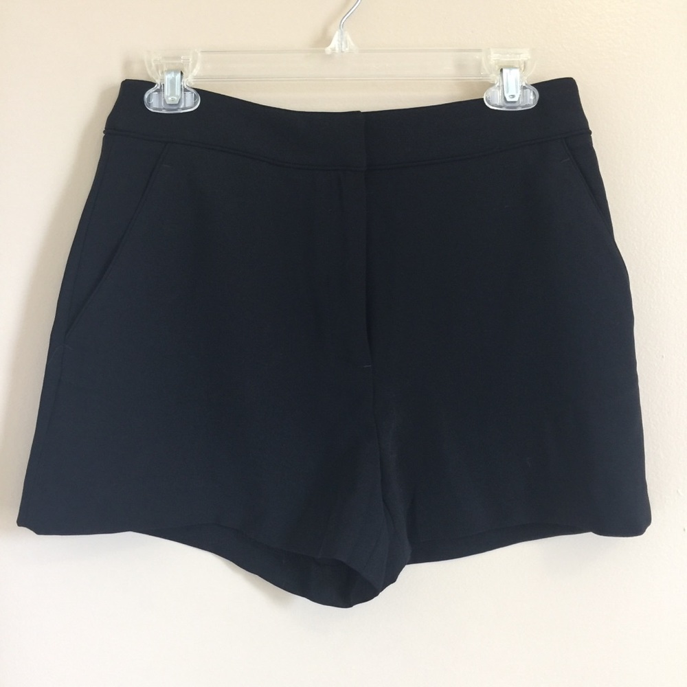 H &M women’s shorts size 6